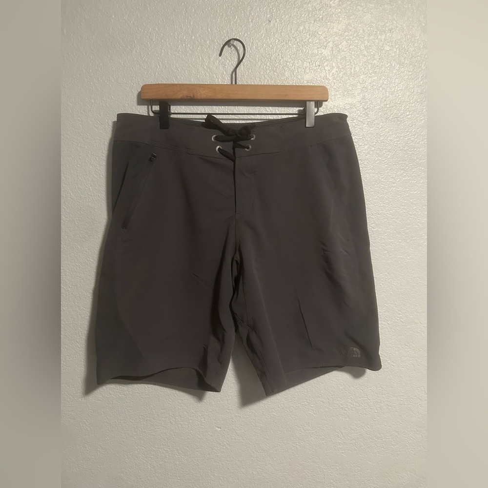 Men’s the north face swim trunks